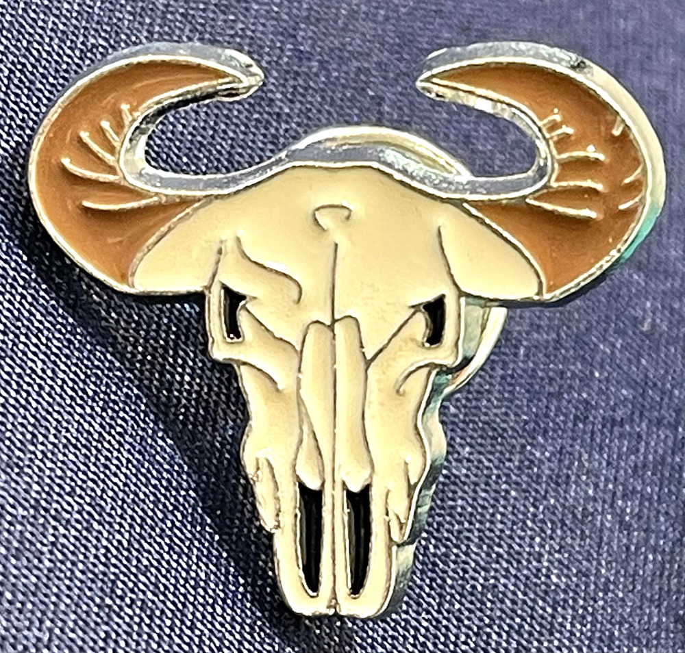 NWOT Bull Cow Buffalo Skull Lapel Pin Brooch Enamel Gold Toned Western Cowboy